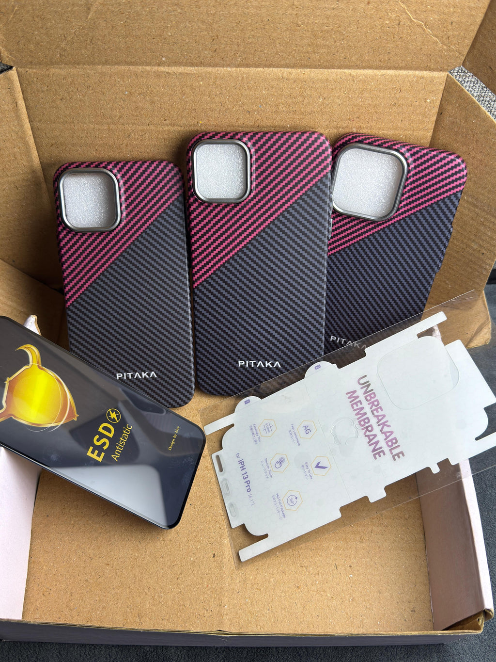 iPhone Pitaka Premium Case Carbon Fiber Edition